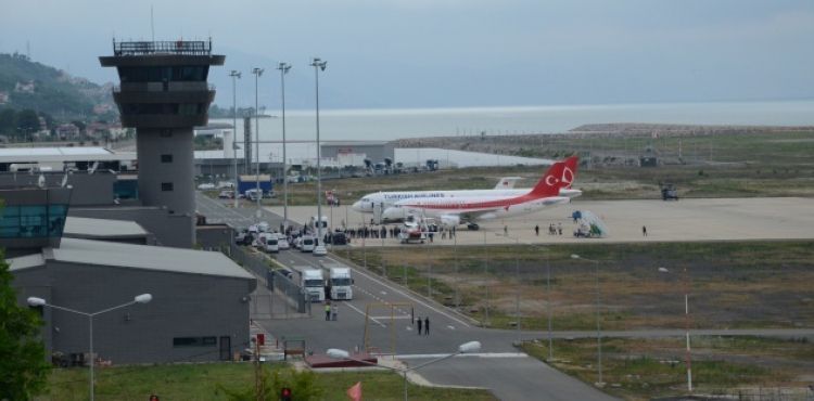 Denizin üstündeki havalimanı 4 milyondan fazla yolcuya hizmet verdi