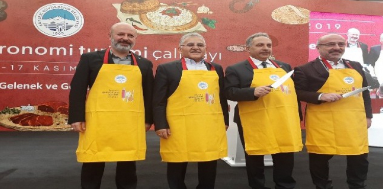 Bakan olakbayrakdar:Yresel lezzetlerin merkezi Kayseri'dir