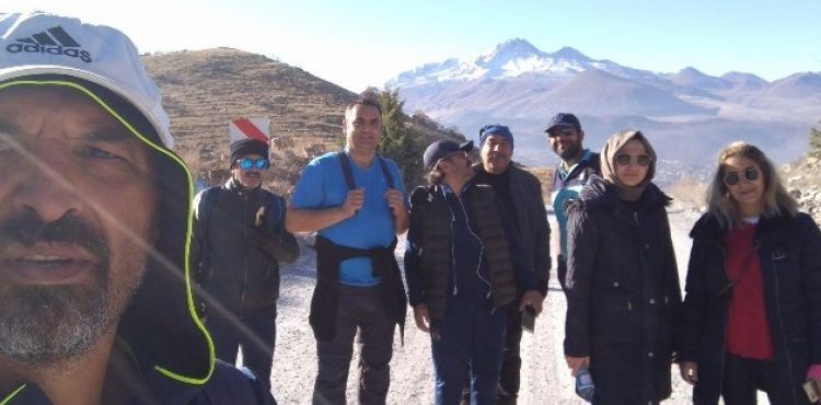 Öğretmenler ara tatilde doğa yürüyüşü ve tırmanış ile stres attı