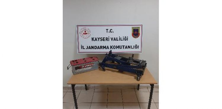 Mazot ve motoru çalan hırsızlar tutuklandı