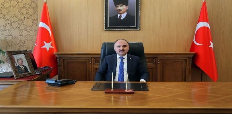 Vali Şehmus Günaydın'ın 24 Kasım Öğretmenler Günü mesajı