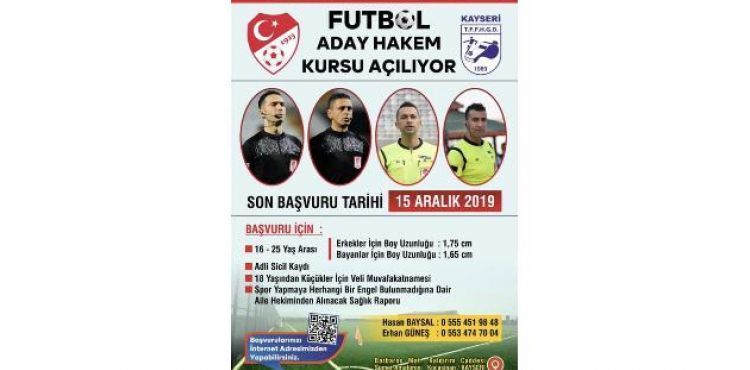 Futbol aday hakem kursu alyor