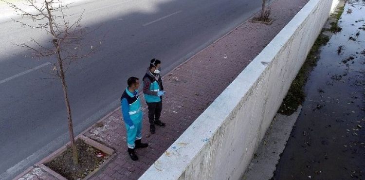 Bu ressamın tuvali, kentin boş duvarları