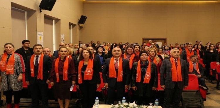 Vali 'Bir sıkıntınız olursa beni arayın' dedi, numarasını verdi