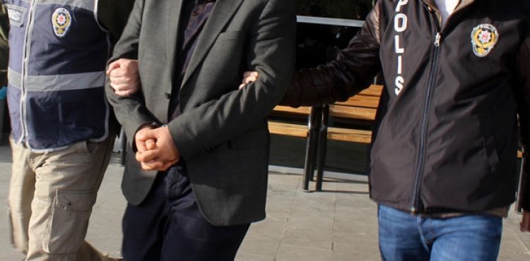 Mardin'de görevden alınan 3 eski HDP'li belediye başkanı tutuklandı