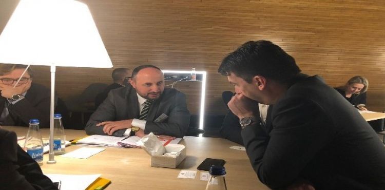 İsmail Emrah Karayel, AP üyeleri ile görüştü
