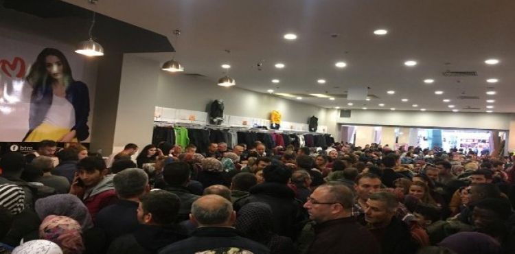 Kayseri'de 'Muhteşem Cuma' izdihama sebep oldu