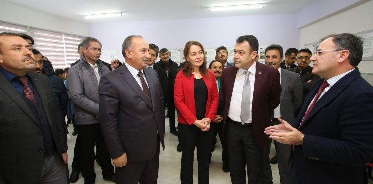 ÖĞRENCİLER MODERN ATÖLYELERDE EĞİTİM GÖRÜYOR