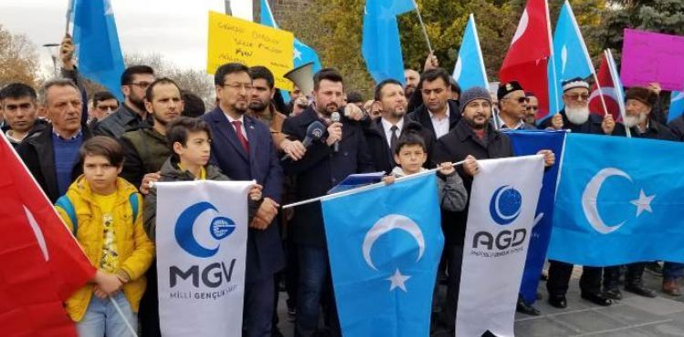 Doğu Türkistanlılara yönelik tavrı kabul edilebilir değildir.