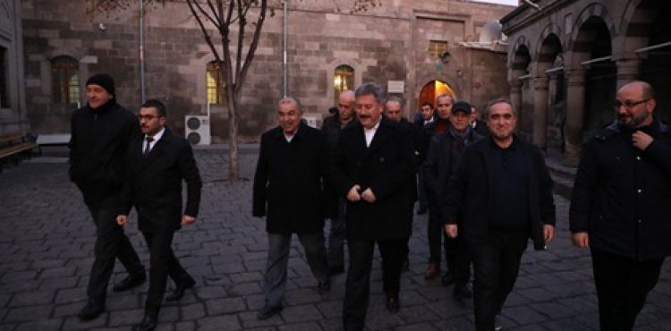 BAŞKAN PALANCIOĞLU, GÜNE CAMİKEBİR’DE BAŞLADI