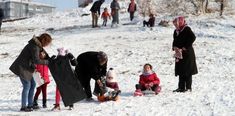BELEDİYE YAPTI, ÇOCUKLAR KAYDI