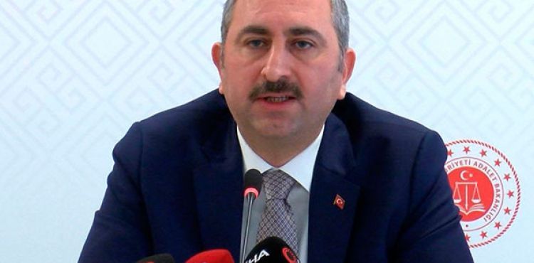 Bakan Gül: Yargı hiç kimseden emir almaz