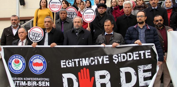 Kayseri'de retmene veli darbna soruturma