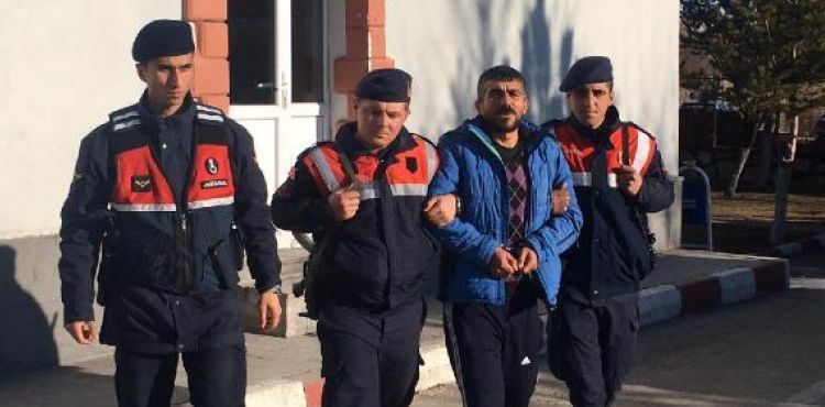 10 yıl hapisle aranan hükümlü, babasının evinde yakalandı