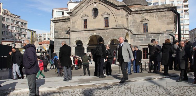 Tarihi kilise, şehir kütüphanesine dönüştürüldü