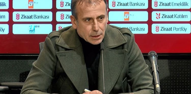 Beşiktaş, teknik direktör Abdullah Avcı ile yollarını ayırdı.