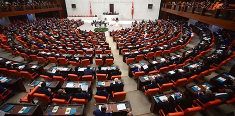 TBMM'de depremzedeler için yardım kampanyası