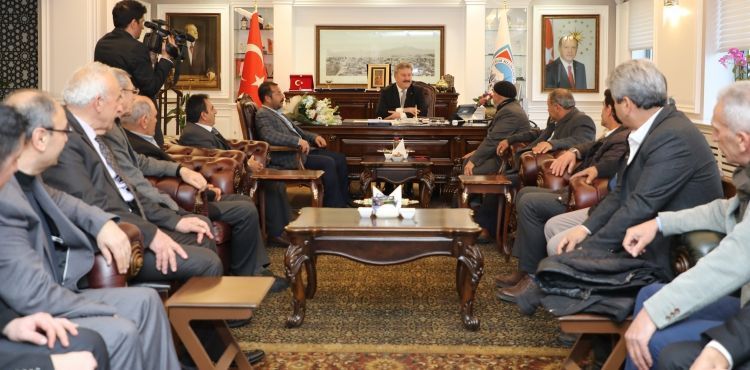 TALAS MUHTARLARINDAN BAŞKAN PALANCIOĞLU’NA ZİYARET