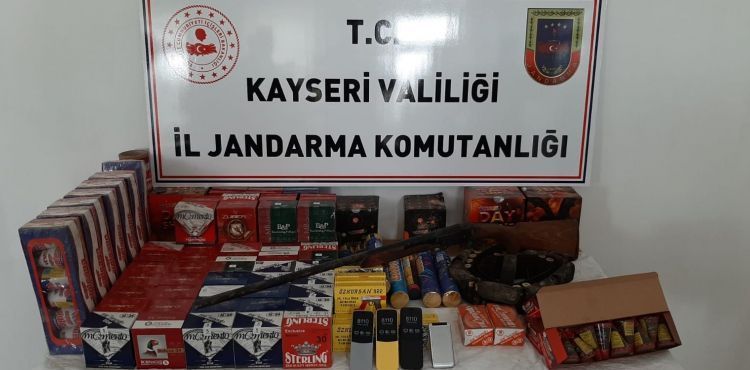 Kayseri'de jandarmadan operasyon: 2 gözaltı