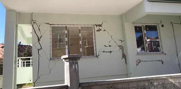 Malatya’da ağır hasar gören 37 bina yıkılacak