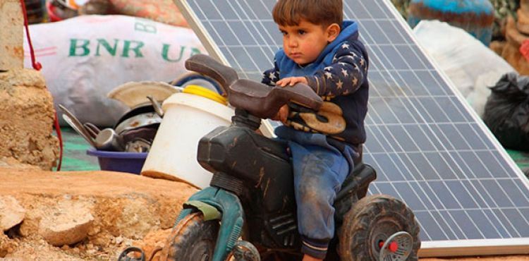 İdlib'den saldırılar nedeniyle göç edenlerin sayısı 830 bini buldu