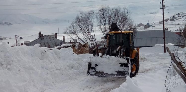 Kayseri'de 39 mahalle yolu ulaşıma kapandı