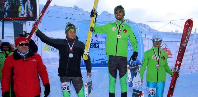 Dağ Kayağı Şampiyonası Erciyes'te yapıldı