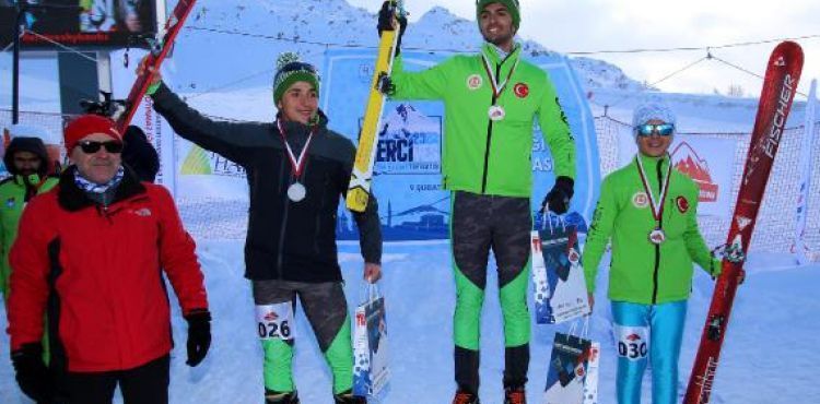 Dağ Kayağı Şampiyonası Erciyes'te yapıldı