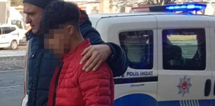 Sakatatçıların kavgasında 1 kişi bıçaklandı