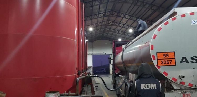 Kayseri merkezli 3 ilde '10 numara yağ' operasyonu: 12 gözaltı