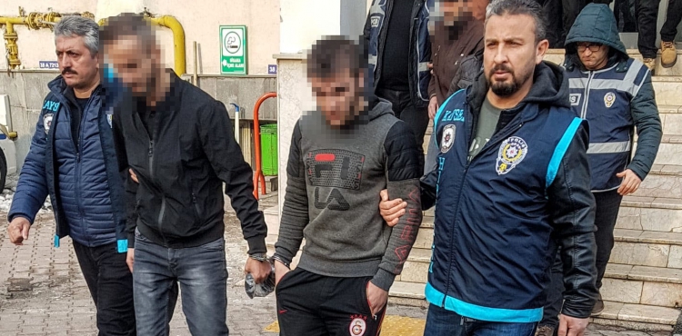 Kayseri'de aranan 32 kişi gözaltına alındı