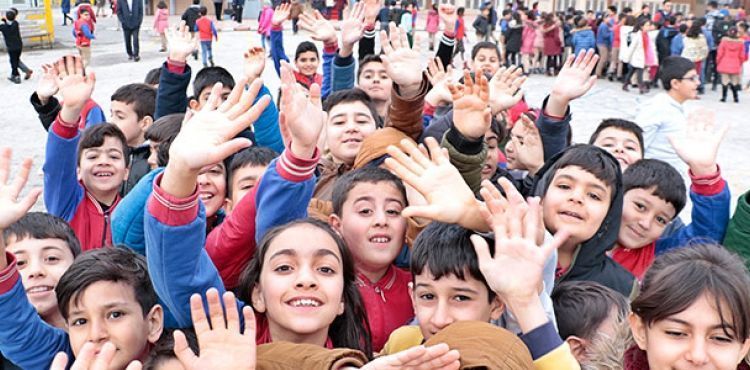 Depremin ardından Elazığ'da ders zili çaldı