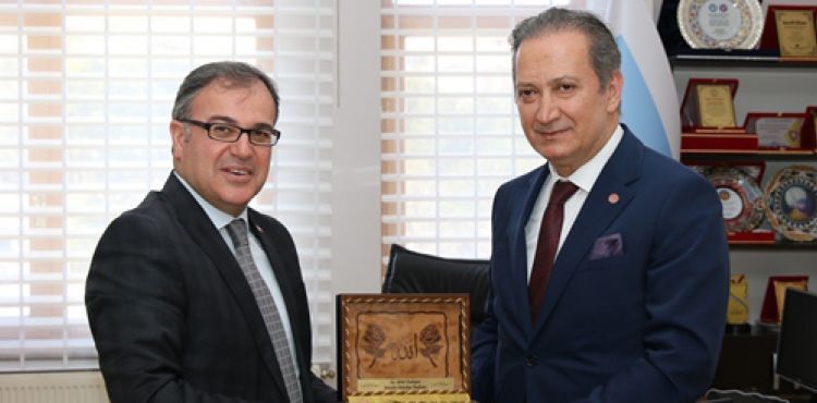 BAŞKAN ÖZDOĞAN, “HACILAR İÇİN İŞ BİRLİĞİ İÇİNDE ÇALIŞIYORUZ”