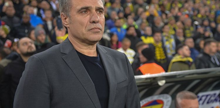 Ersun Yanal ile birlikte yardımcıları da ayrılıyor, takım Fatih ve Zeki hocaya emanet