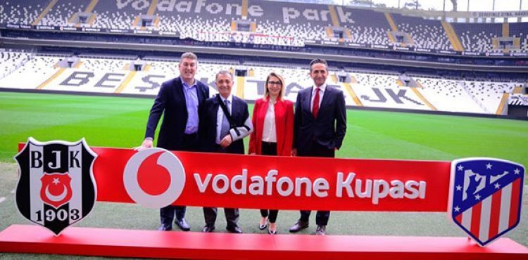 Ahmet Nur Çebi'den yarınki maç için tüm kadınlara davet