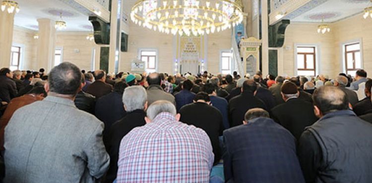 Diyanet'ten 'cuma namazı' açıklaması