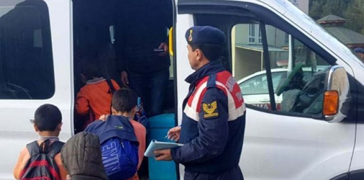 81 ilde 660 okul servis aracı trafikten men edildi