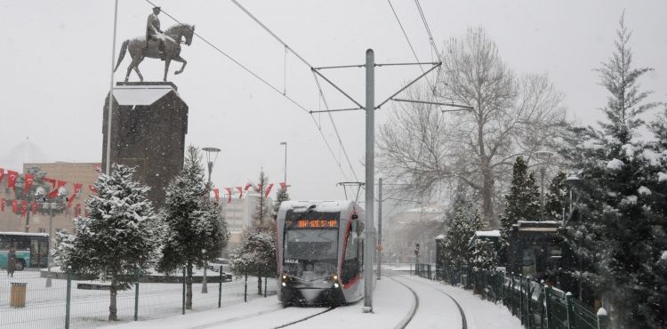 Kayseri kar yağışı ile beyaza büründü