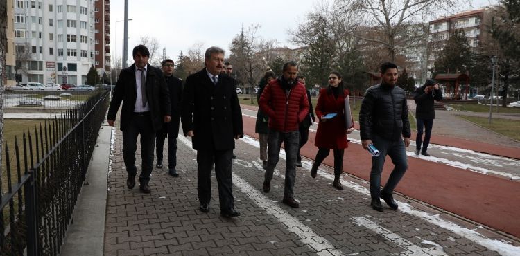 ALPARSLAN PARKI YENİLENİYOR
