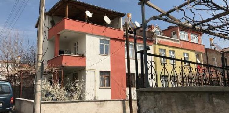 Suriyeli 10 kişilik aile korbonmonoksit gazından zehirlendi