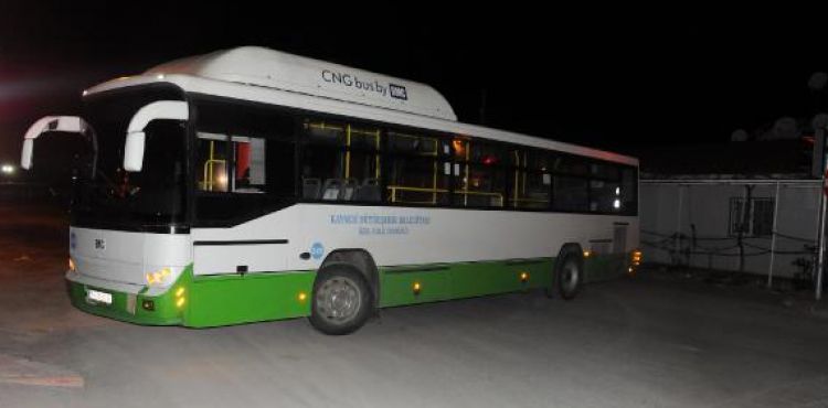 Kayseri'de halk otobüs şoförleri gönderilen 'mesaj' üzerine yol kapatıp eylem yaptı