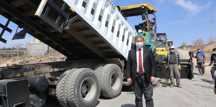 MİMARSİNAN FATİH MAHALLESİ’NE 3 KİLOMETRELİK ASFALT SERİLDİ