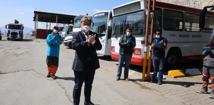 TÜM ALKIŞLAR MELİKGAZİ TEMİZLİK PERSONELİ İÇİN