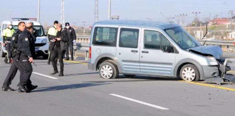 Polis memuru, nöbet dönüşü kazada yaralandı
