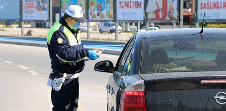 ileri Bakanl duyurdu: 4 gnde 35 bin 422 kiiye idari ilem yapld