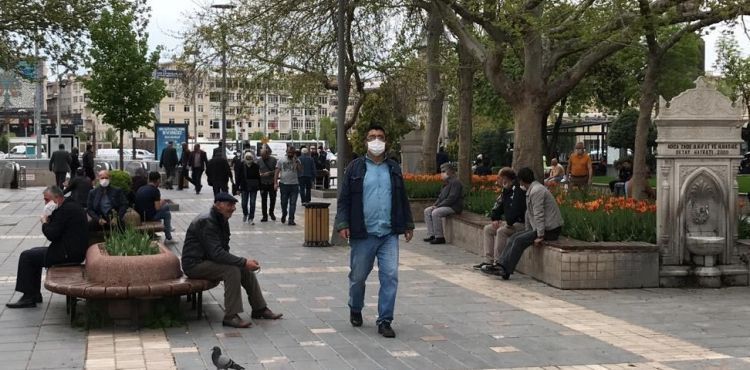 Kayseri'de sokağa çıkma yasağı öncesi alışveriş yoğunluğu