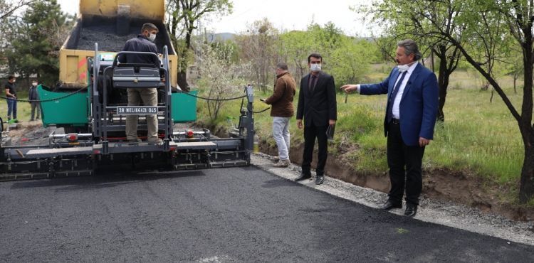 EĞRİBUCAK’TA 2 KİLOMETRE UZUNLUĞUNDAKİ DAR SOKAKLAR ASFALTLANDI