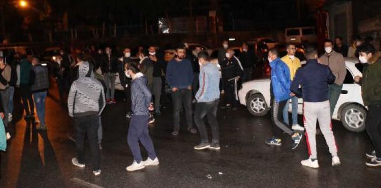 Grup Yorum üyesi Gökçek'in cenazesi Kayseri'ye getirildi, mahalleli sokağa döküldü