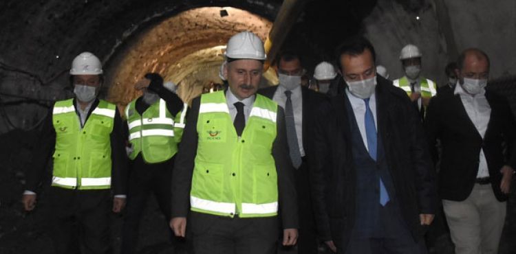 Bakan Karaismailoğlu: Ankara- İstanbul arası 14 dakika kısalacak