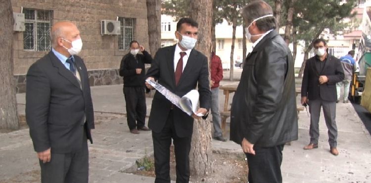 ESENYURT MAHALLESİNDE 10 SOKAK ASFALTLANIYOR